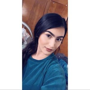 Meet your Posher, Stefanie